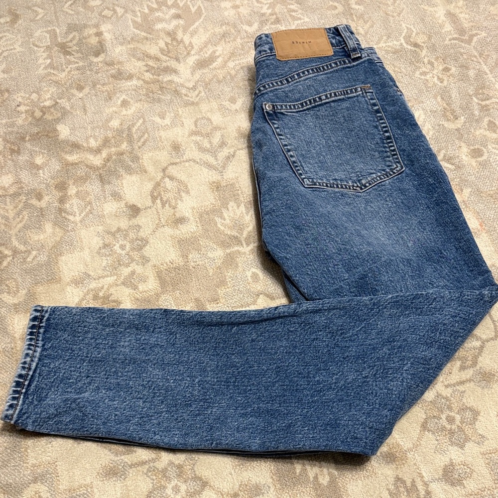 Classic High Rise Denim Jeans - Picture 4 of 4